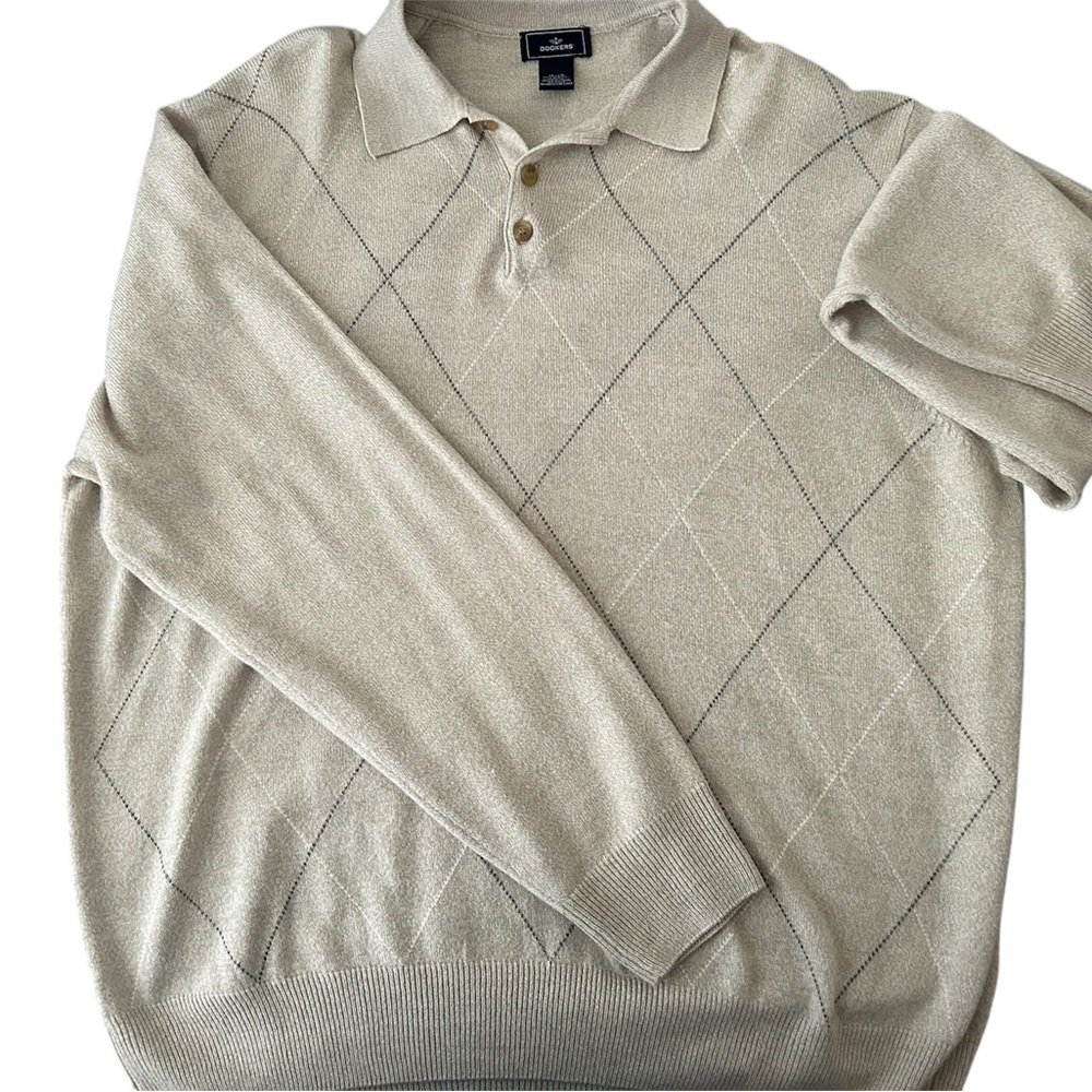 Cream and white argyle polo 3-button sweater